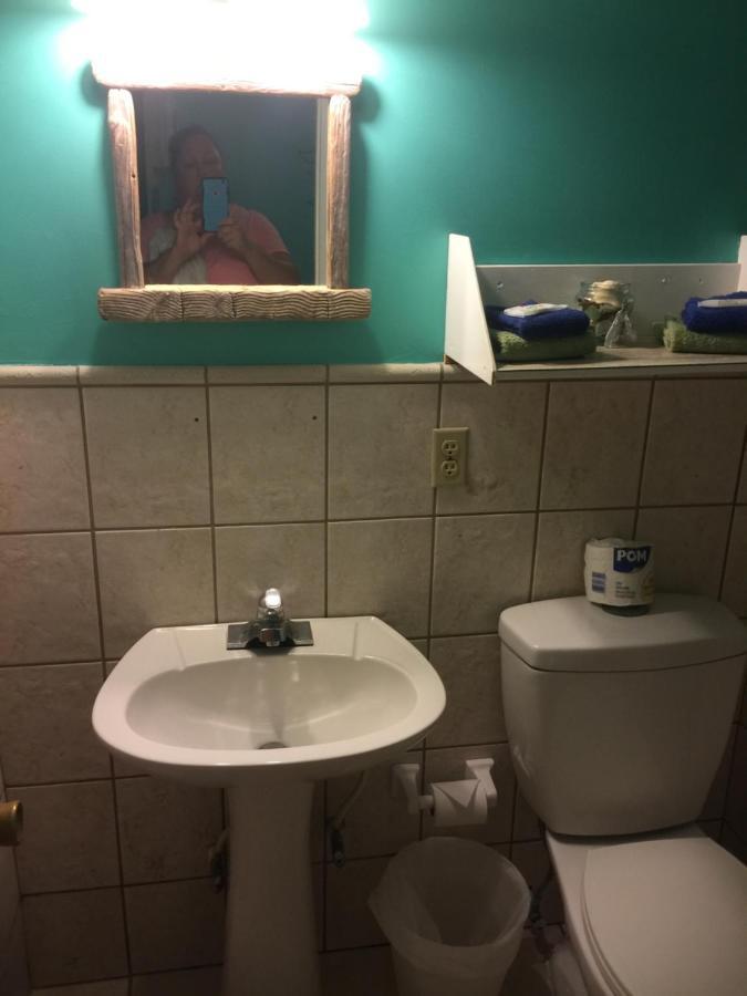 Palmetto Guesthouse Isla Culebra ภายนอก รูปภาพ